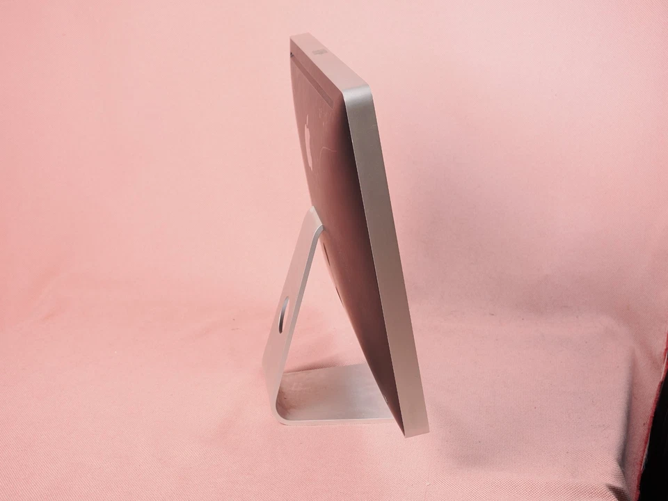 Apple iMac 24-inch Mid 2007 Intel Core 2 Duo 2.4 Ghz 4GB 320GB HD A1225 - Image 4 of 4