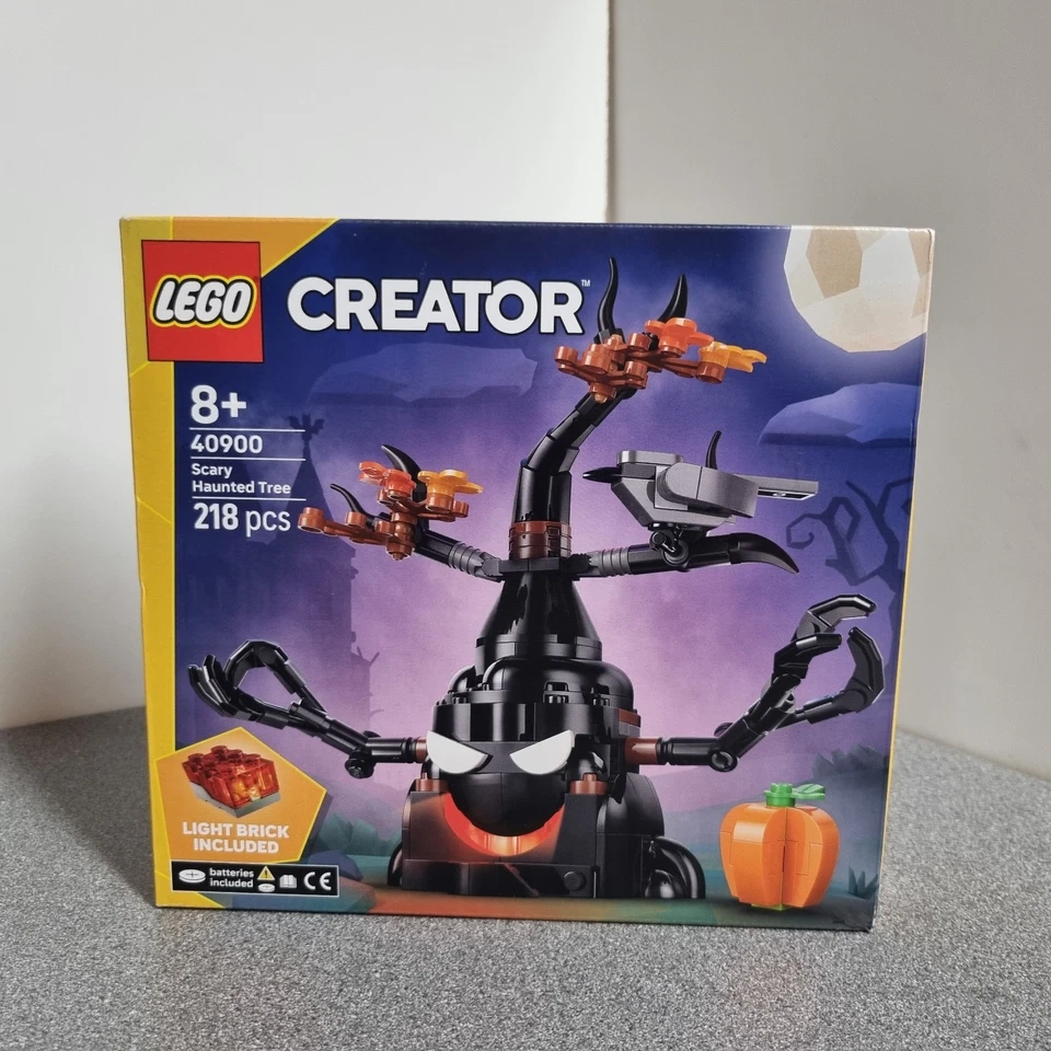 LEGO 40900 Scary Haunted Tree, photo 1 of 5
