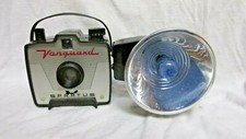 VINTAGE 1960s SPARTUS VANGUARD CAMERA w/ FLASH  BULB