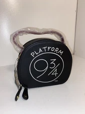 Harry Potter Hogwarts Platform 9 3/4 Hatbox Bag Handbag Purse w/ Charm