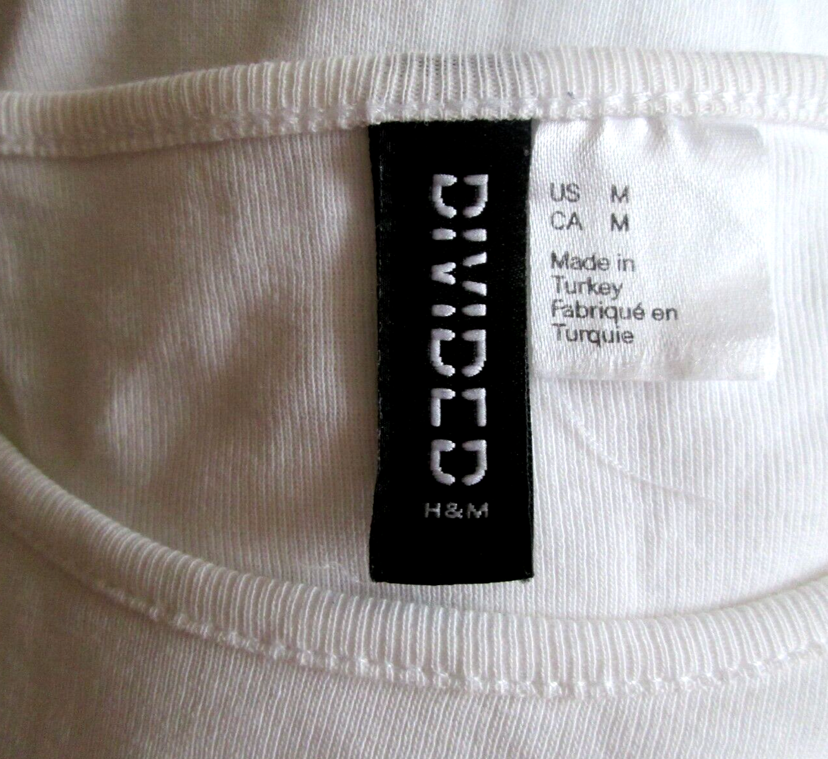 DIVIDCD Teen/Women White Long Sleeves T shirt Top knit cropped short style  Sz M