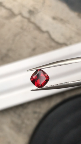 1,05 ct Top Qualität Natürlicher facettierter Granat Almandin Lose Edelstein - Video 1 von 1