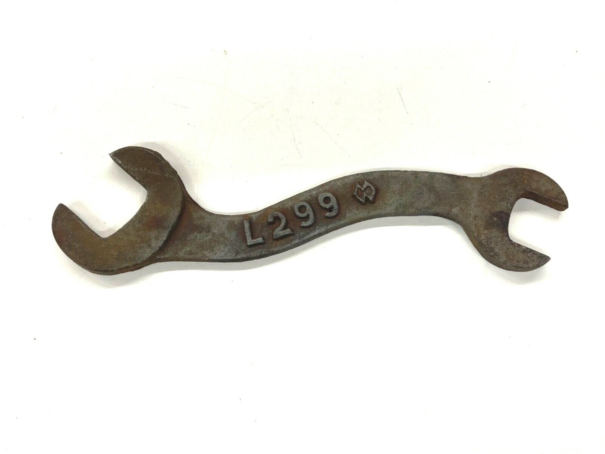 VINTAGE NEW IDEA S-CURVED 7/8” x 1-1/8” OPEN END FARM WRENCH