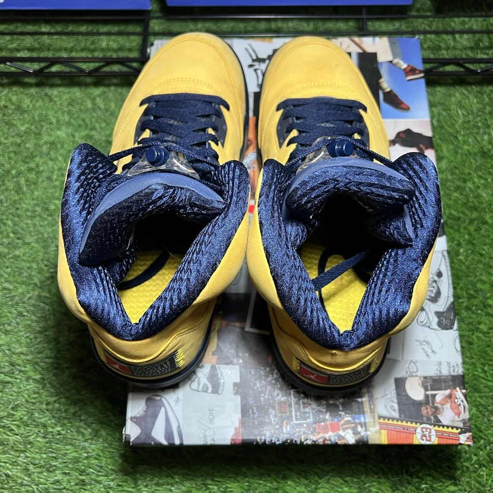 Talla 10 - Air Jordan 5 Retro SP Michigan Foto 4 de 4