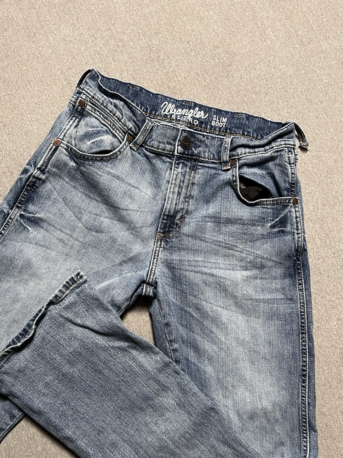 Mens 30x31.5 Blue Denim Slim Boot Cut Light Wash Holes