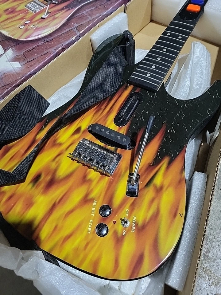 Guitar Hero Rock Band GCX Real Wood RARE With OG Box🔥🔥🔥🔥🔥🔥🔥 - Image 3 of 4