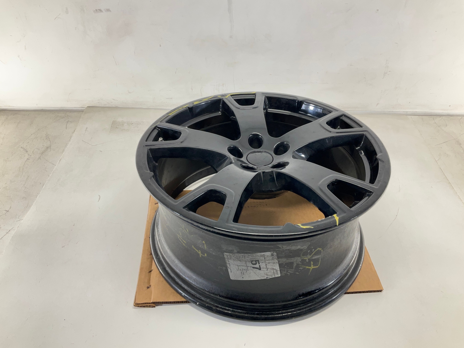 17-20 Maserati Levante 20x9 20" Wheel Rim OEM 670044701