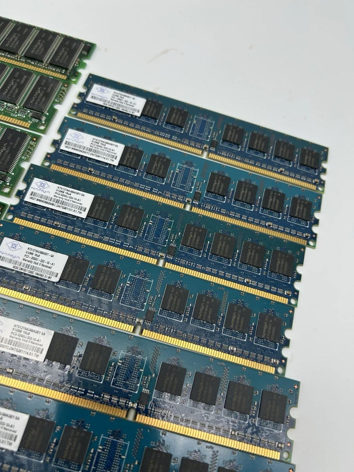 14 x Nanya 256MB & 512MB NT512T64U88A0F-5A 1Rx8 PC2-3200U-333-10-A1 RAM Memory - Image 4 of 4