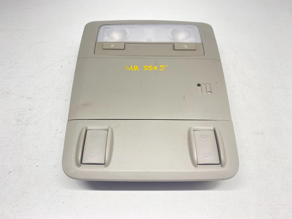 2011-2014 CHEVROLET CRUZE OVERHEAD INTERIOR DOME LIGHT FABRICANTE DE EQUIPAMENTO ORIGINAL, - Imagem 3 de 4