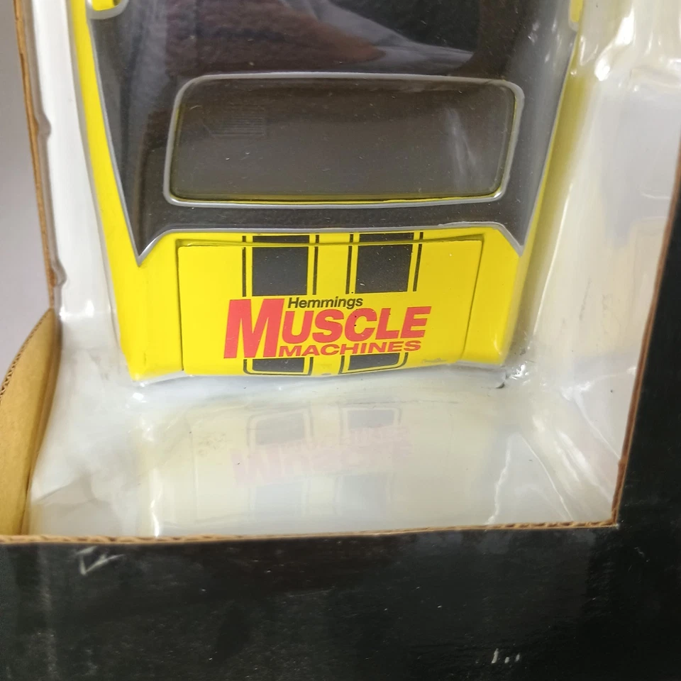 1970 Chevy Chevelle SS 454 Crown Premiums Yellow Hemmings News 1:24 Diecast - Image 4 of 4
