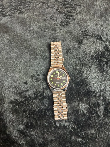 Vintage Seiko 5  Automatic 6309A Men's Wrist Watch, Day / Date- Japan Made 36mm