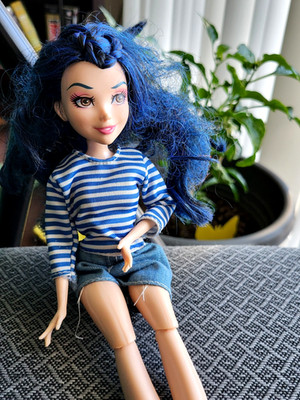 Disney Descendants EVIE Coronation Doll Isle of the Lost Series No Box Needs TLC