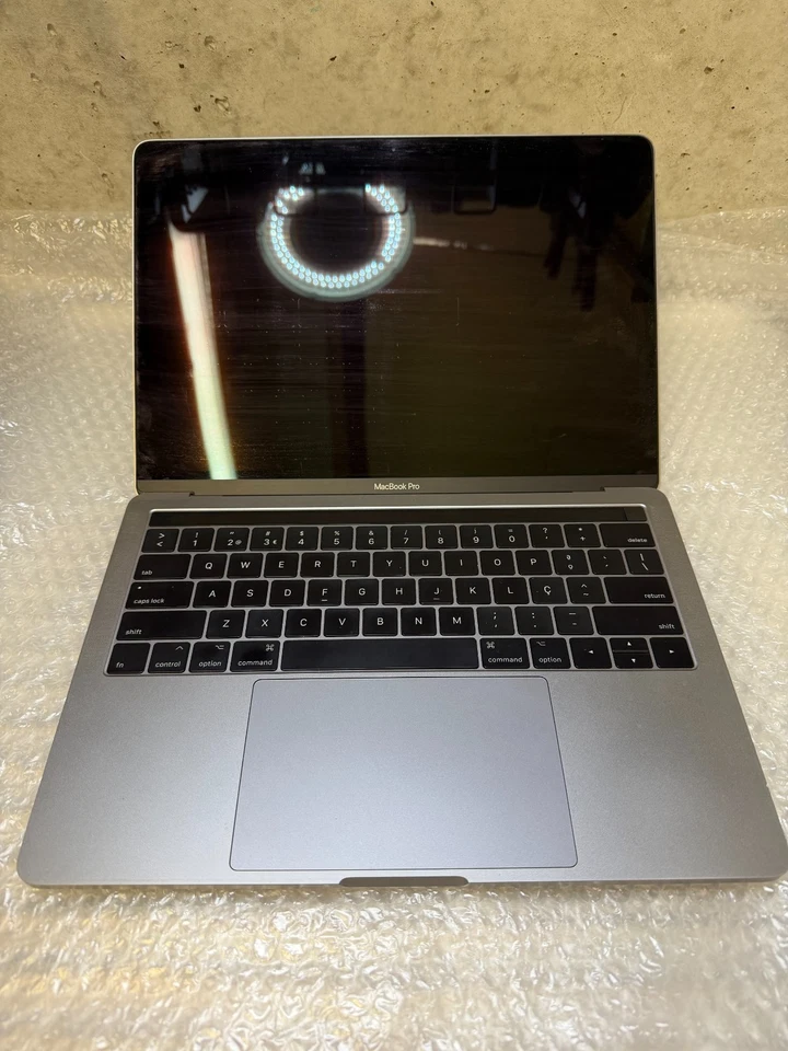 Apple MacBook Pro 13" 2016 · i7 · 16GB · 512GB, photo 1 sur 3