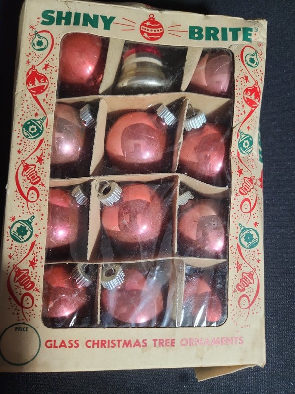 Vintage Shiny Brite 12 Glass Christmas Ornaments In Box U.S.A. 11 Pink & 1 Bell