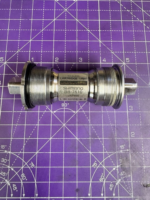 Shimano Dura-Ace BB-7610NJS Bottom Bracket - 109mm - BSA/68mm - Track - Pista