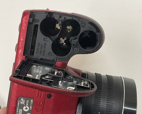 FAULTY - FUJIFILM Finepix Digital Bridge Camera S4300 - Red - Spares and Repair - Picture 13 of 14