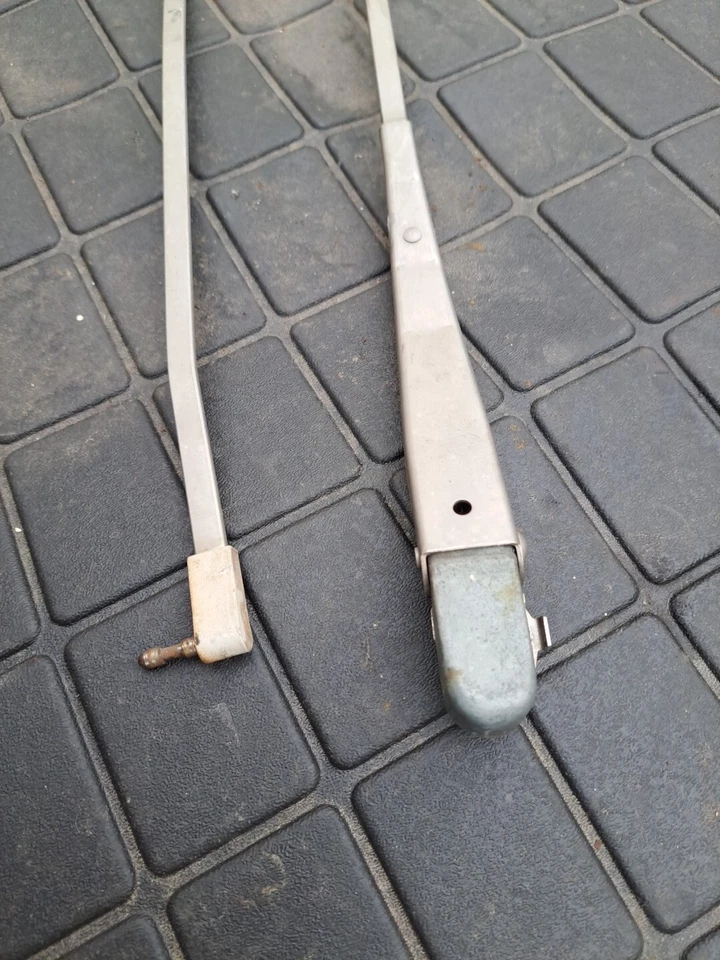 Оригинальные рычаги стеклоочистителя ветрового стекла для 4 дверей Chevrolet Caprice Classic 1986-1989 годов выпуска - Изображение 2 из 4