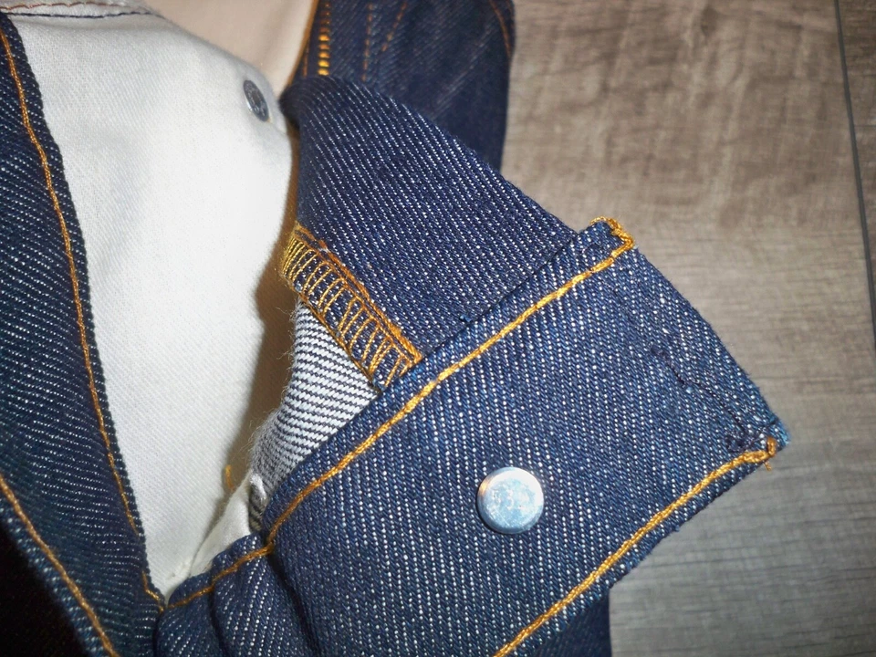 Jeans de mezclilla azul vintage Levis 505 0217 para hombre etiqueta roja talla 29 X 34 Foto 3 de 4