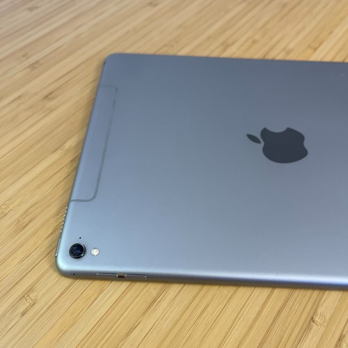 Apple iPad Pro 1st Gen, 9.7-inch, 32GB, Wi-Fi + Cellular - Space Grey - CRACKED - Picture 20 of 23
