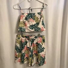 Women's SHEIN 2 Two Piece Size XL, US SIZE 12 Floral Halter Top Shorts