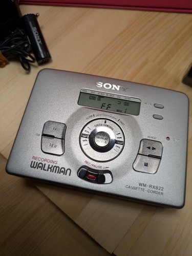 Walkman cassette Sony WM-RX822 lettore portatile completo di scatola - Foto 4 di 13