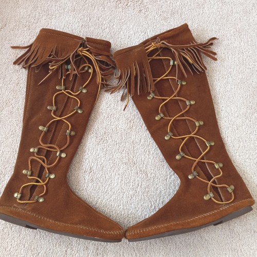MINNETONKA Made in USA Women's Brown Suede tall Fringe Boots Sz 6