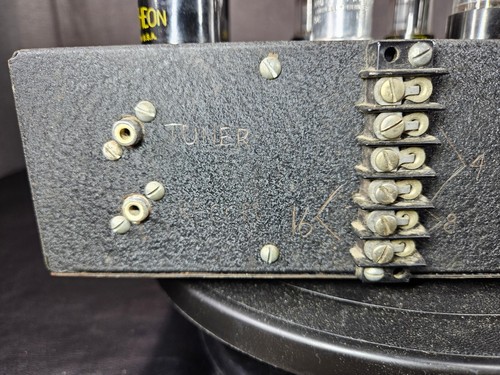 Unknown Vintage Tube Amplifier Heathkit? Dynakit? VIDEO DEMO! ๐ฅ๐บโ
- Picture 10 of 24