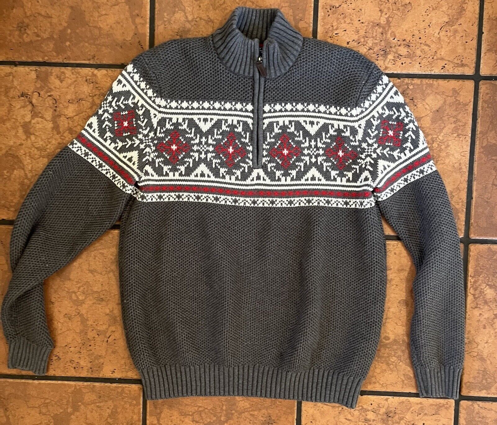 Izod Gray, Red,  White Men’s Sweater Large - image 1