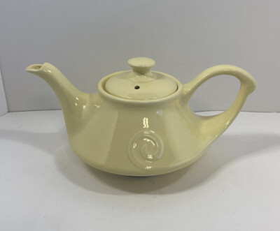 Vintage Light Yellow China Company Aladdin Ceramic Tea Pot 7 inches