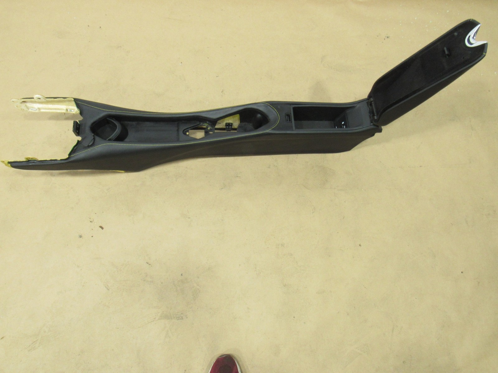 17-20 Mclaren 720S 720 2020 Front Center Console Armrest Arm Rest Assembly #3