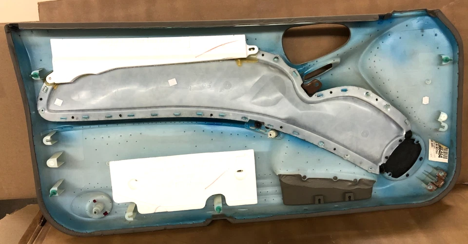 2003 Pontiac Grand AM GT PAINEL DE PORTA (passageiro) 2001-2005 "Coupé de duas portas" - Imagem 3 de 4