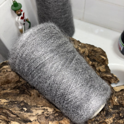 Strickgarn, 500 Gramm, 89% Mohair und 11% Polyamid