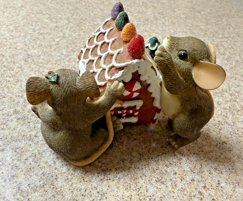 Charming Tails HOME SWEET HOME 87/106 Fitz & Floyd Figurine Christmas Mouse - Picture 3 of 4