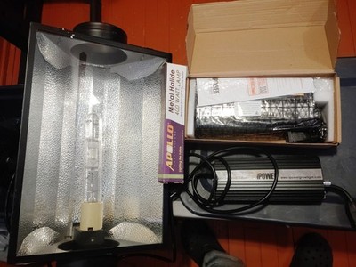 Grow Light Lot HPS/MH Hood , barely used 400w ballast , New 600w ballast Ipower