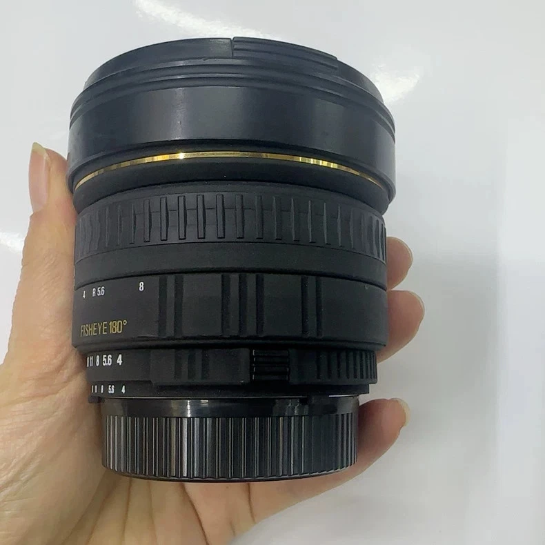 Lente ojo de pez SIGMA AF 8 mm F4 D EX para montaje Nikon F Foto 3 de 4