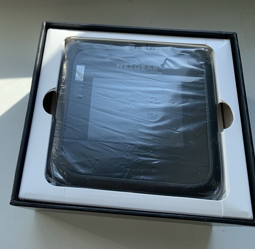 Netgear Nighthawk M6 Pro 5G LTE Router WiFi 6E - Afbeelding 2 van 3