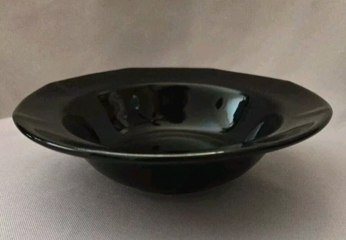 SET OF 4 BLACK RIMMED SCALLOPED DESSERT BOWLS 6 3/4" JAPAN