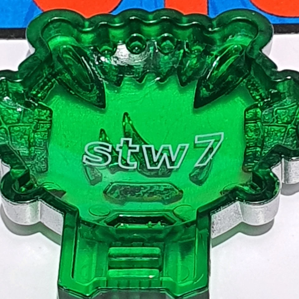 Transformers Cybertron Backstop JUNGLE PLANET CYBER KEY STW7 Scout Class green - Image 3 of 4