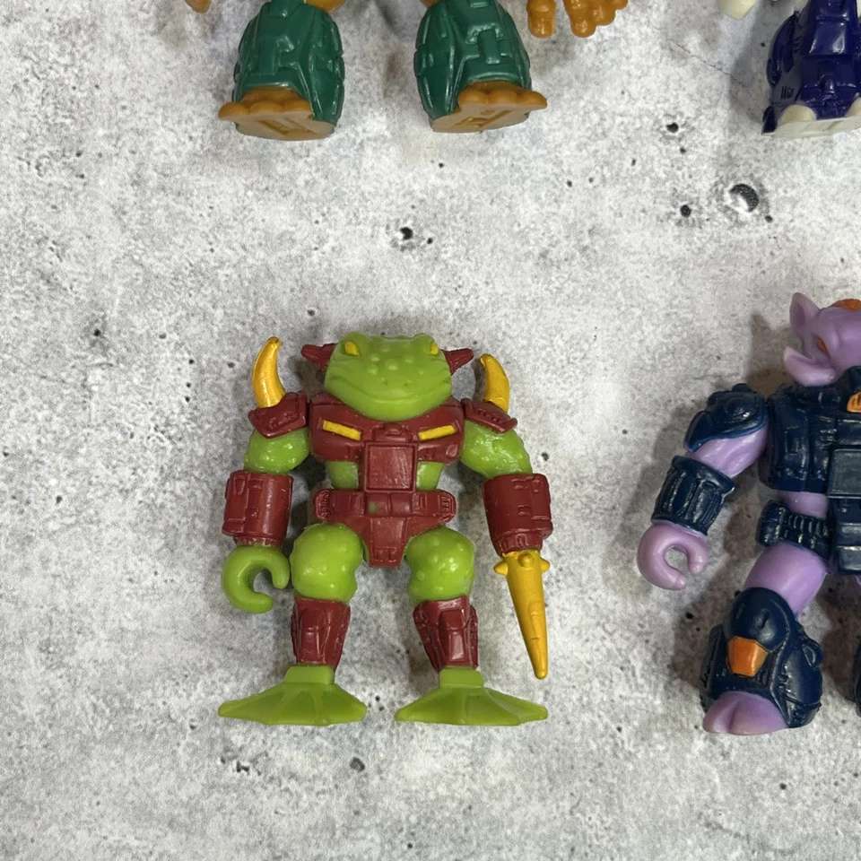 Lote de 12 figuras de acción vintage de bestias de batalla - incompletas Foto 2 de 4