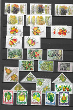 Lot de 130 TIMBRES différents - Thèmes FRUITS et LEGUMES (2) - OBLITERES/NEUFS.
