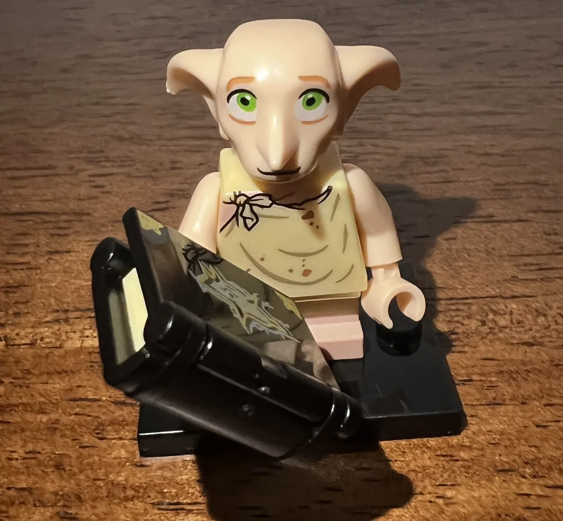 Lego Harry Potter Minifigure Series 1 Dobby the Elf Complete W Base 71022  RARE