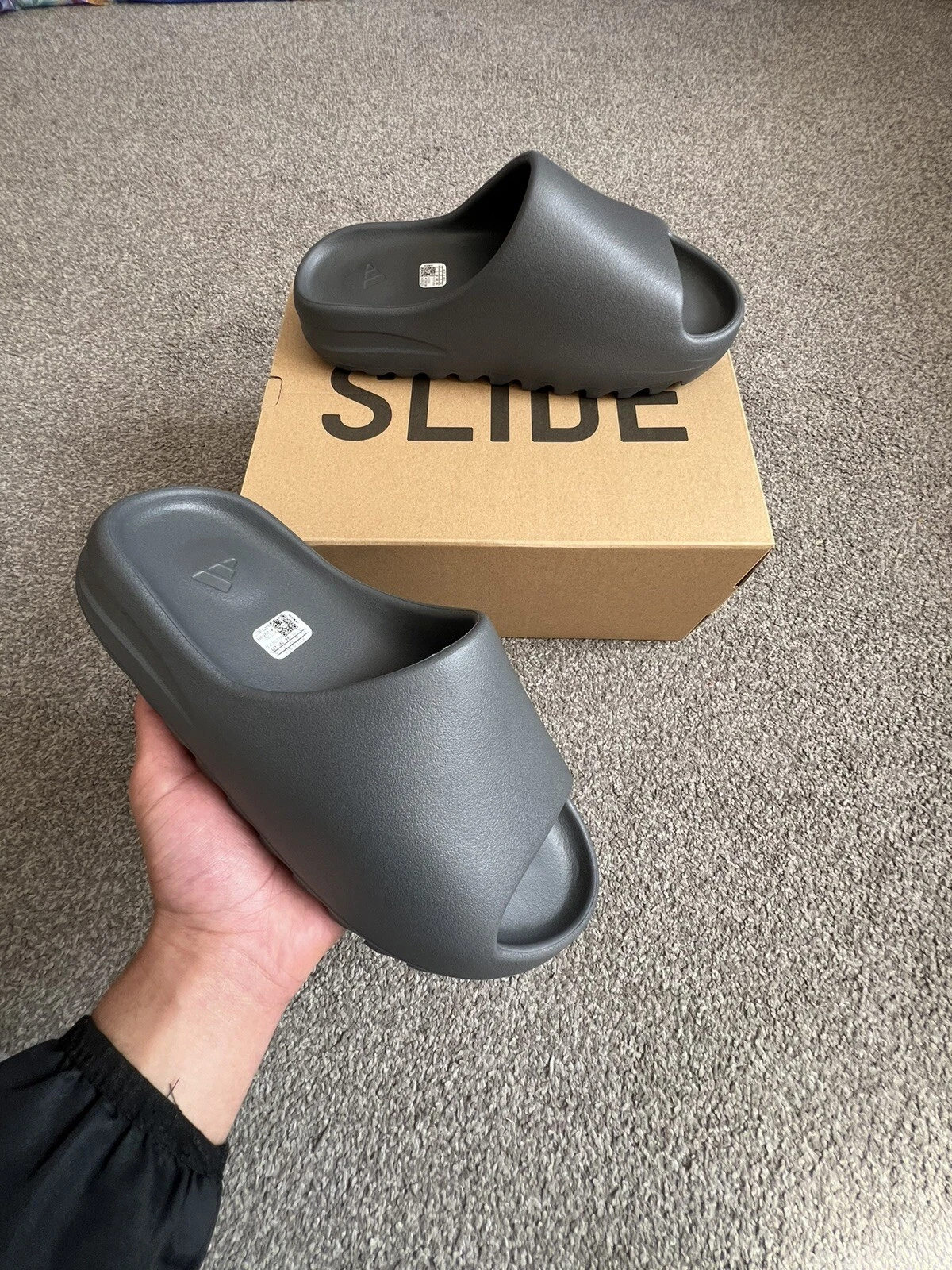 Yeezy Slide grigio ardesia UK11 Nuovissimo ✅ Spedizione veloce ?