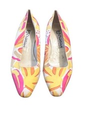 Vintage pointed-toe pattern pumps features a vibrant mix of yellow, orange, pink