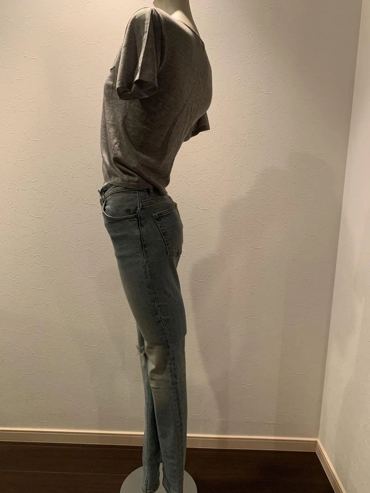 USADOS [HERMOSO ESTADO] JEANS AJUSTADOS YSL AZUL CLARO 25 PULGADAS DESGASTADOS SAIN Foto 3 de 4