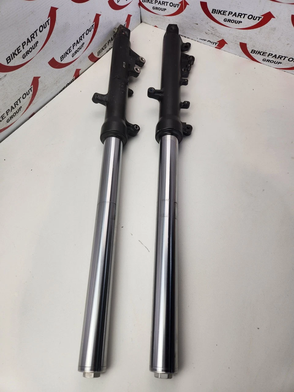 DAMPER ASSY,FR FORK RH (BLACK