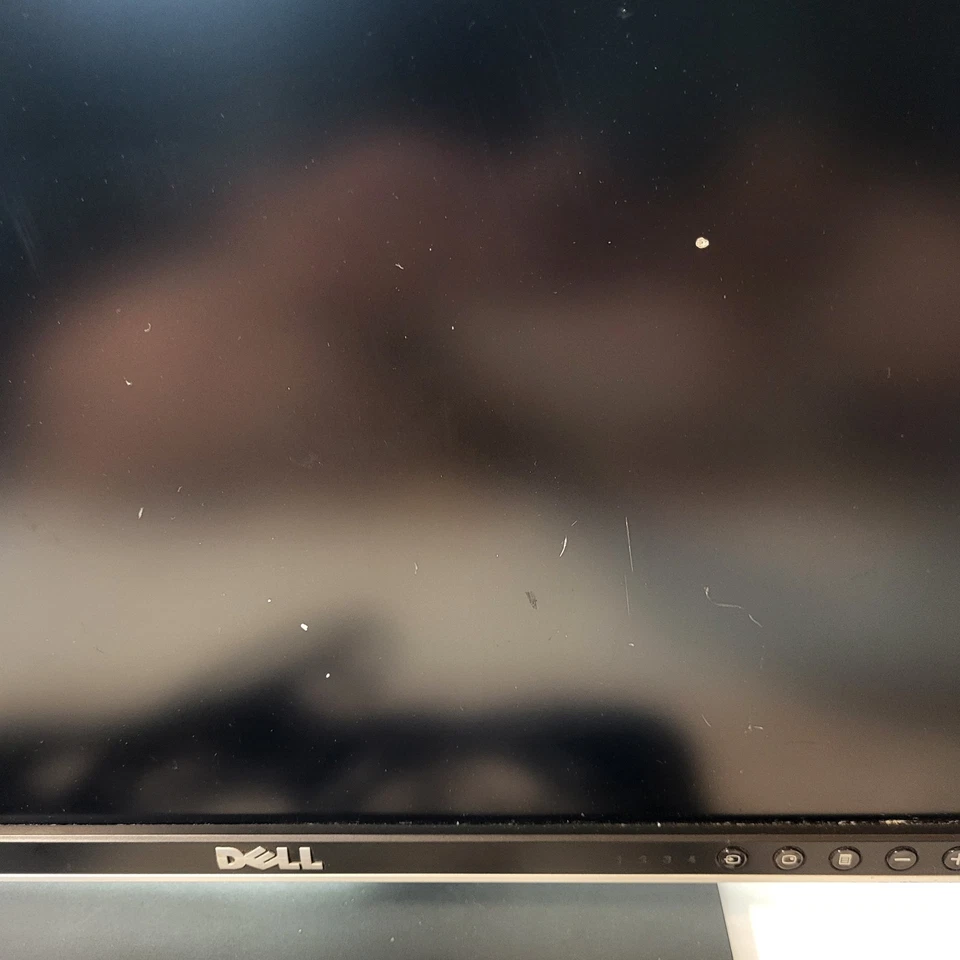 Dell 2007WFPB 20" LCD Monitor With Adjustable Stand And Cords 1680 X 1050 READ - Image 4 of 4