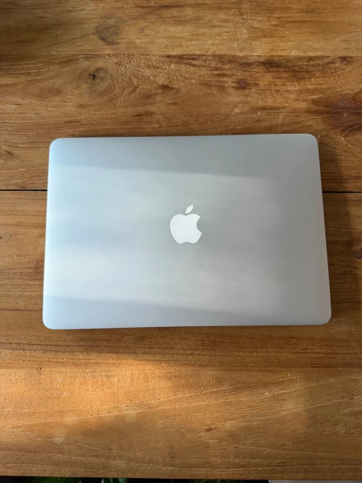 Apple MacBook Air 13" · i5 8th gen 3.6 GHz · 8GB · 128GB, photo 3 sur 5