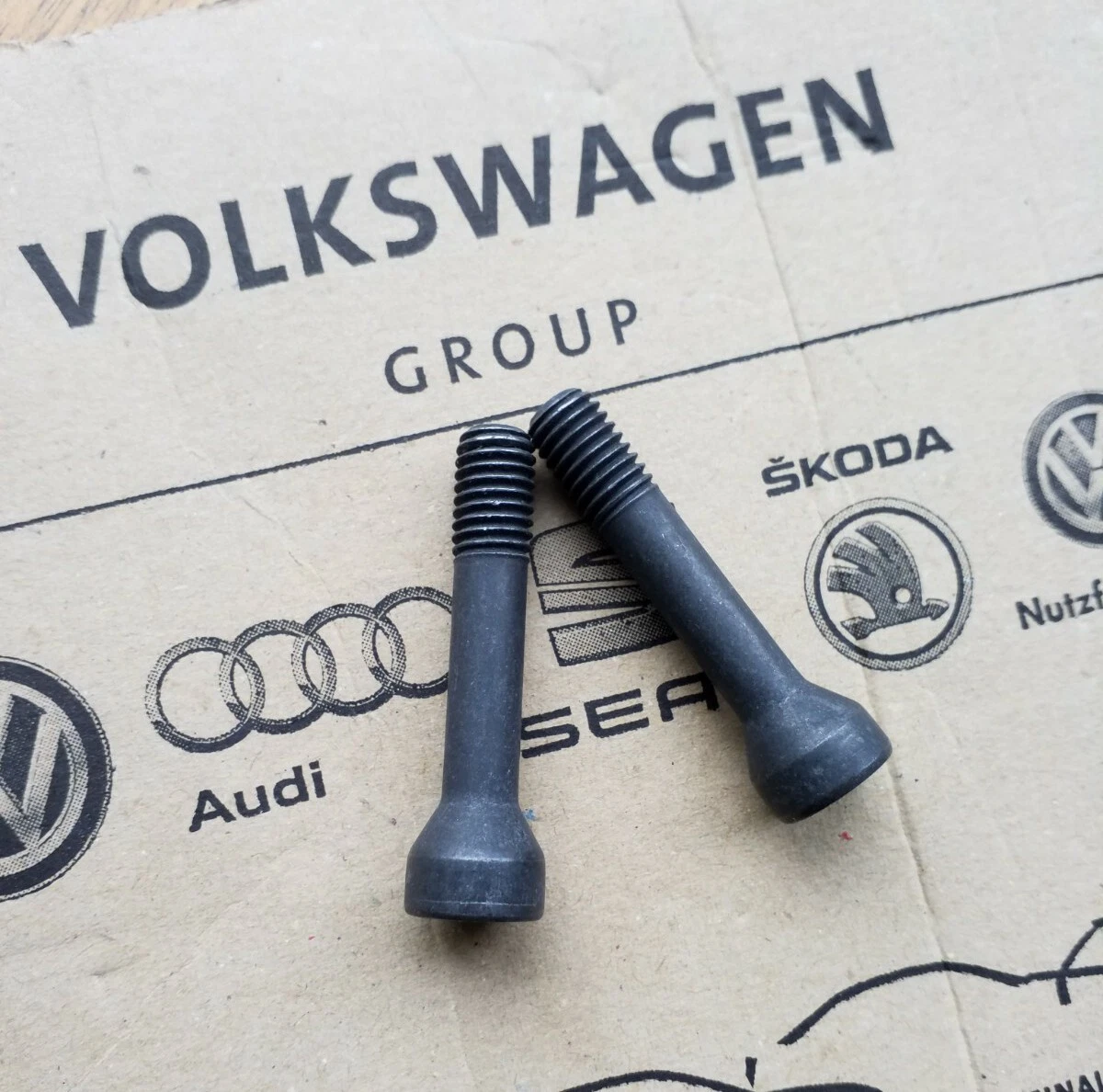 2 X GENUINE NEW ?️ VOLKSWAGEN Bolts M8×45.9 mm?️ 02E409359 | eBay
