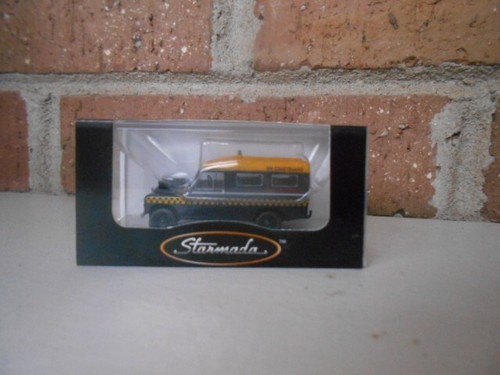 Brekina HO Scale Land Rover HM Coastguard (Marine Rescue) schwarz/gelb #7670 - Bild 1 von 7