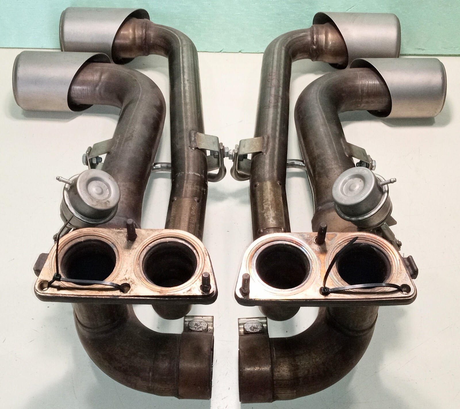 Ferrari 430 Rear Left Right Exhaust Tail Pipes_216041_216040_Spider_Coupe_OE